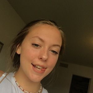 Meet your Posher, Ellie